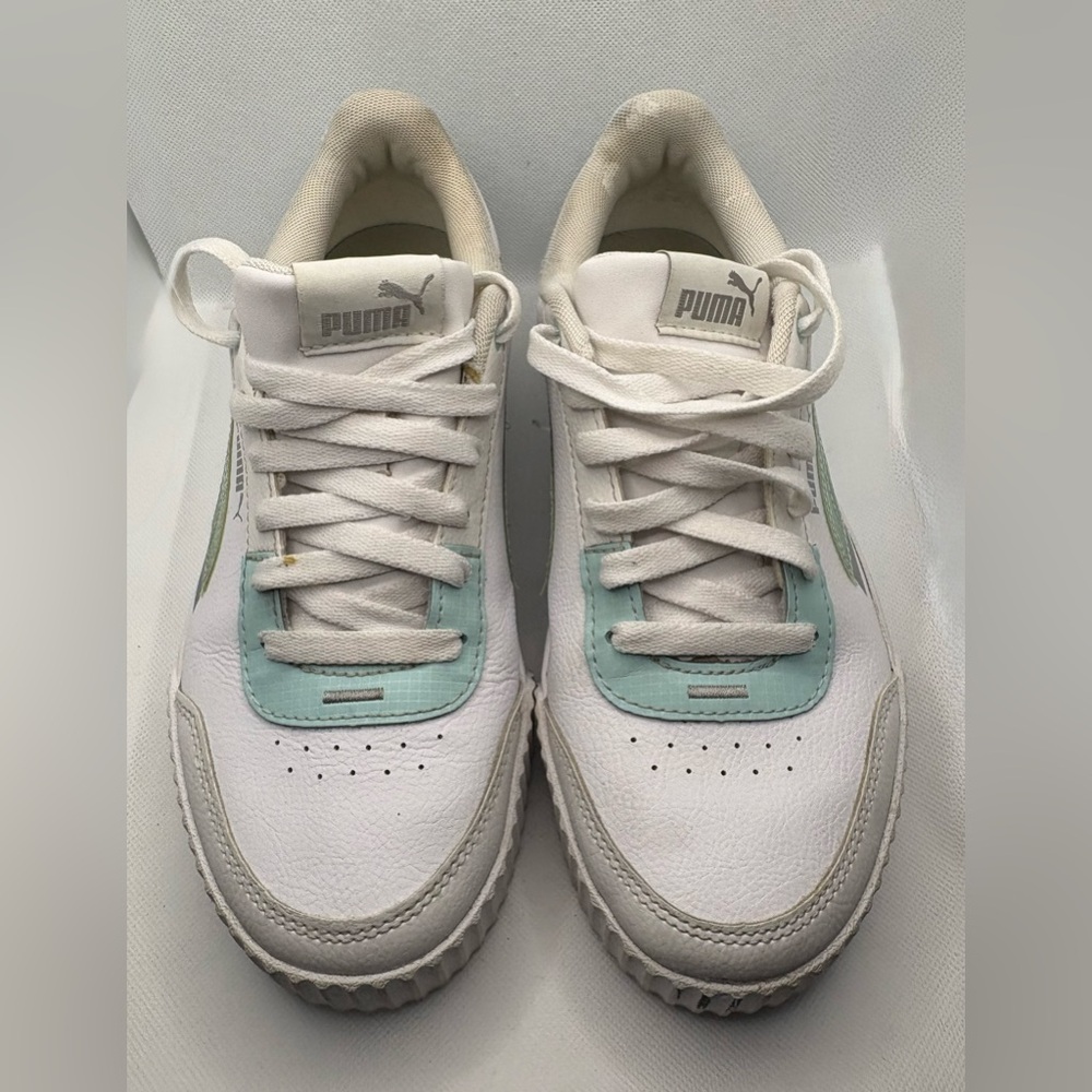 🔥 Women's Puma White and Mint Green Sneakers